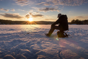 What is the Best Lithium Battery for Ice Fishing, and How to Set Up Your Site